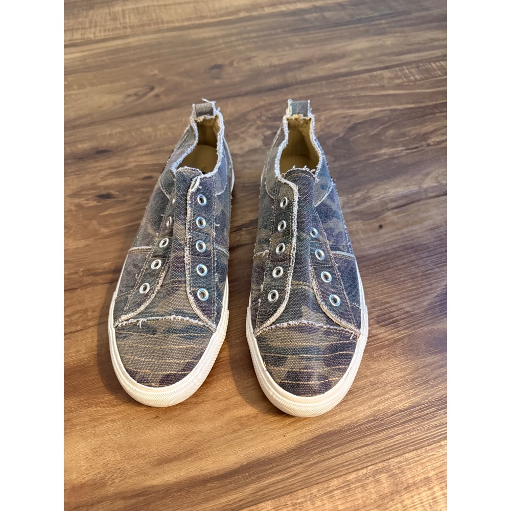 Corkys Womens Camouflage Distressed‎ Canvas Slip On Sneakers Shoes Size Unknown